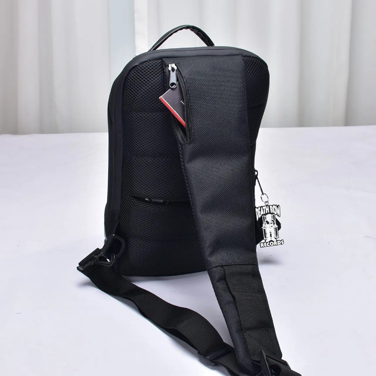 Death Row Records スローバックパック（ブラック） Death Row Records Smell-Proof Backpack
